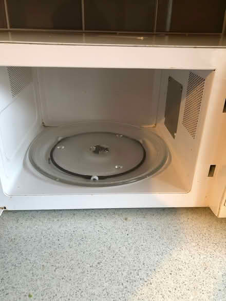Photo of free large microwave (wavertree) #1