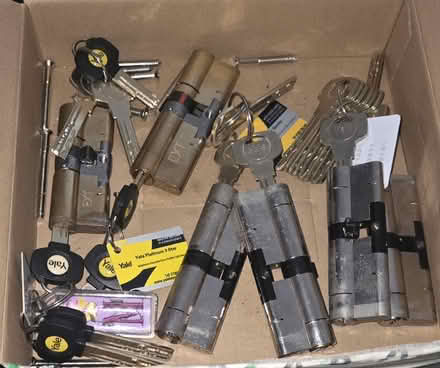 Photo of free Yale euro locks cylinders with keys and codes (Caldecott OX14) #1