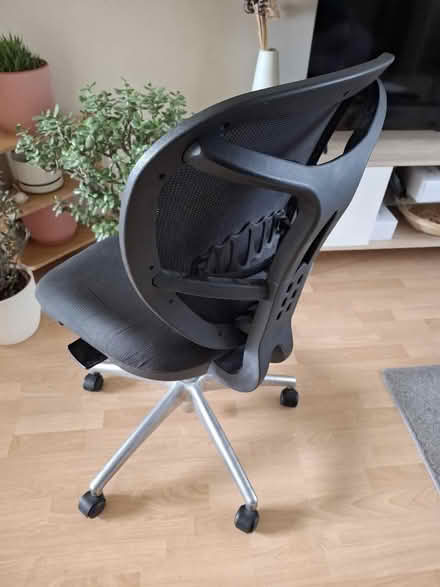 Photo of free Desk/office chair (Holbrooks CV6) #2