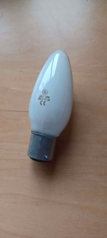 Photo of free 5x 40w compact flourescent frosted candle bulbs B22 bayonet (Rayner's Lane HA5) #1