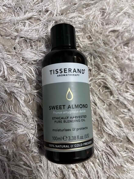 Photo of free almond oil (Hale End IG8) #1