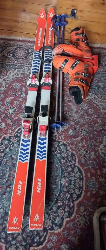 Photo of free skis (Southside EH8) #1