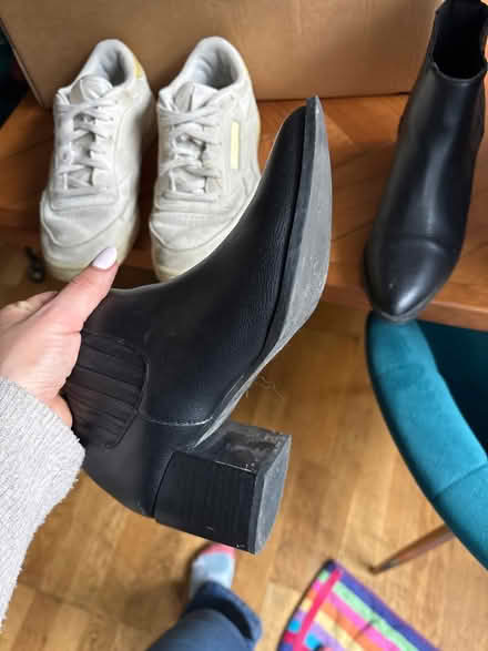 Photo of free Shoes (Win) #3