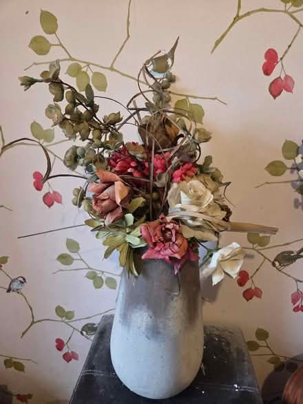 Photo of free Vase and artificial flowers (Lea Industrial Estate AL5) #1