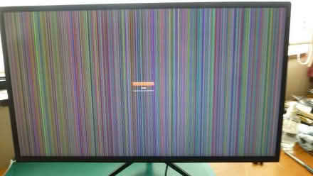 Photo of free Faulty 4K 28" Monitor (Fakenham NR21) #2