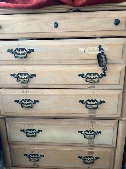 Photo of free Table (Morgan Hill) #3