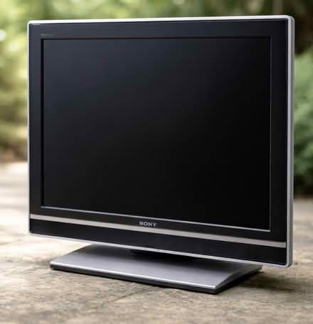 Photo of free 26" 720p HD TV (Bisley Road GL5) #1