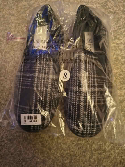 Photo of free Gents slippers (Herdings S14) #1