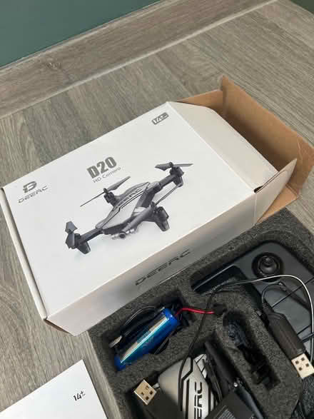 Photo of free DEERC D20 HD Camera Drone. Good condition (Southsea PO4) #3