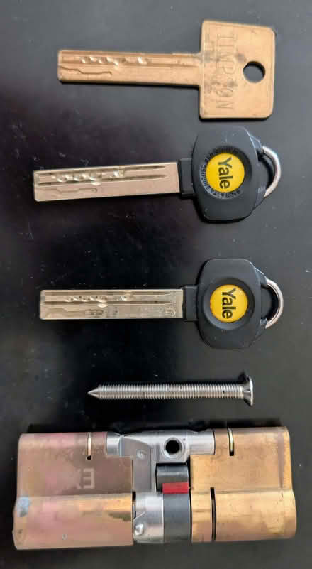 Photo of free Yale external door lock (Middlefield Farm OX28) #1