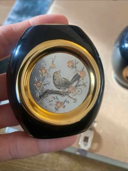 Photo of free Small Ornaments Vases (Cheshunt En8) #2