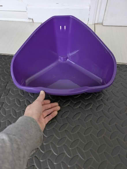 Photo of free Small rabbit/cat/kitten litter tray (Stirchley/Kings Heath B30) #1