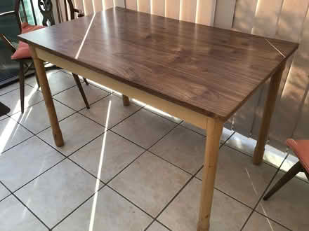 Photo of free formica kitchen table (Wigston LE18) #1