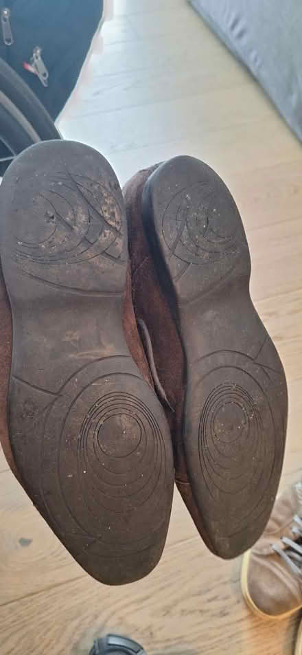 Photo of free 42 pertini shoe (TW8) #3