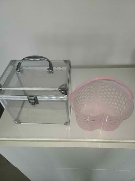 Photo of free Containers / gift baskets (Piney Orchard) #1