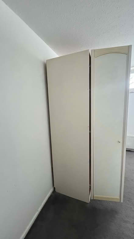 Photo of free Four door white wardrobe (Peckham, SE15) #4