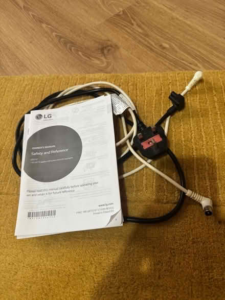 Photo of free LG 49inch 4K TV (Broomhill S10) #2