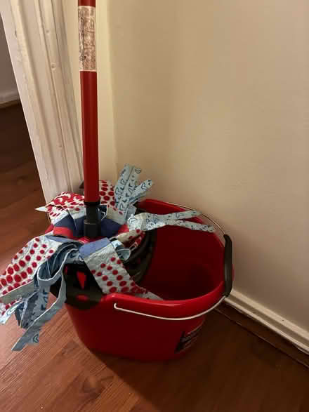 Photo of free Mop and bucket (Stockwell SW4) #2