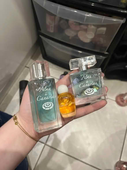 Photo of free unisex perfumes from lanzarote (SK1, central stockport) #1
