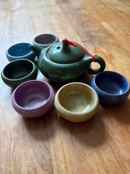 Photo of free Mini teapot and cups (Lower Weston) #1