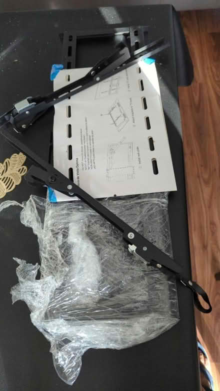 Photo of free Tv wall mount (Thornhill) #1