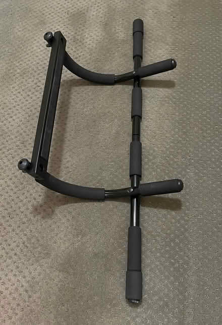 Photo of free Chin-up bar (Redwood City) #1