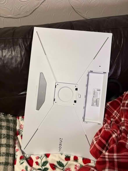 Photo of free Benq 4k monitor EX3210U (hdr, 120hz) (Purwell SG4) #1