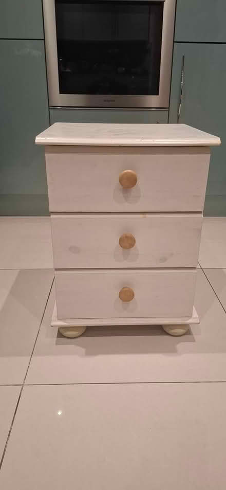 Photo of free Bedside table (Bexleyheath DA6) #1
