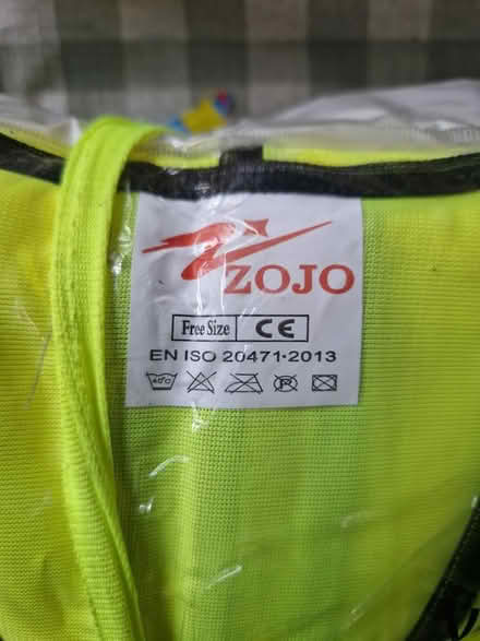 Photo of free 10 high viz vests (Wimborne BH21) #2