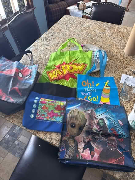 Photo of free Reusable bags for kids (Far West side of Danbury) #1