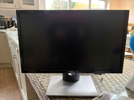 Photo of free Dell computer screen (Horley) #1