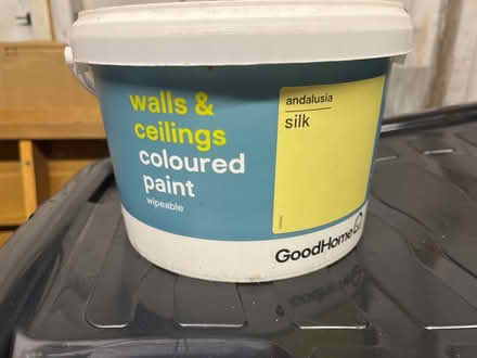 Photo of free Yellow paint (Cheadle Hulme SK8) #1