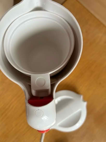 Photo of free Travel kettle (Barkham RG41) #3