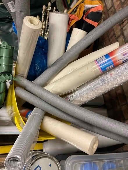 Photo of free X6 rolls of wall lining for decorat (N13 Palmers Green) #2