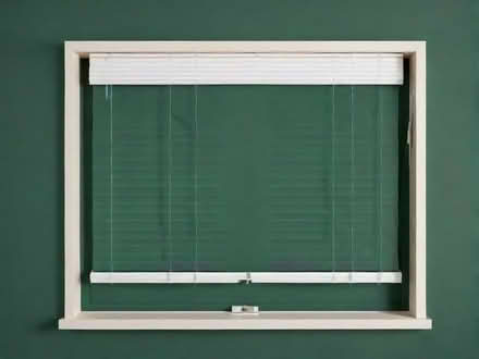 Photo of free venetian blind (Stinchcombe GL11) #1