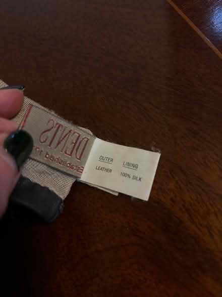 Photo of free Leather gloves: 7.5 (Blackrock) #3