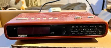 Photo of free Red alarm clock radio (TW12 - Hampton Hill) #1