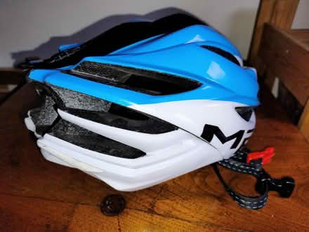 Photo of free MET cycling helmet (Southampton SO16) #1