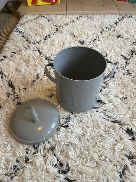 Photo of free Decent kitchentop metal bin (Hornsey N8) #3