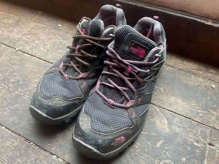 Photo of free Women’s walking shoes size 7 (Fairfield LA1) #1