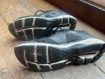 Photo of free Women’s running shoes size 7 (Fairfield LA1) #2