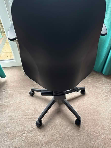 Photo of free office chair (Hitchin Ninesprings area) #2