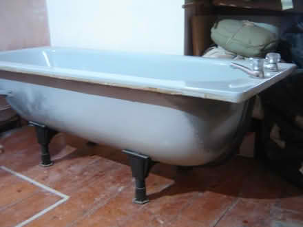 Photo of free Grey Enamal Bath ((Malvern Link Top WR14)) #2