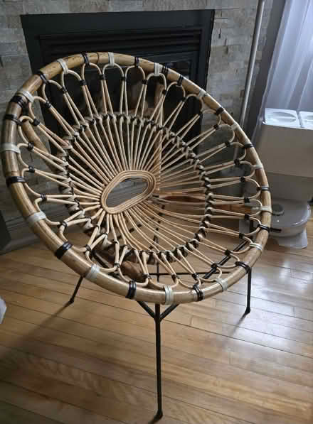 Photo of free Article Daisy Lounge Chair (Vanier north) #1