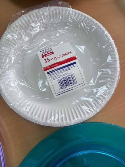 Photo of free Plastic party ware (Cairneyhill KY12) #4