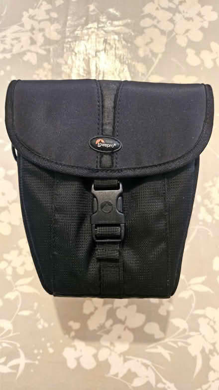 Photo of free Camera bag (Knightsfield AL8) #1