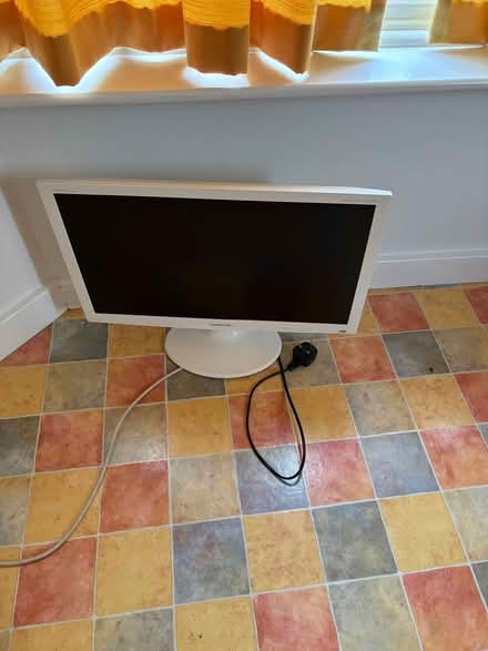Photo of free Samsung TV (Lancing) #1