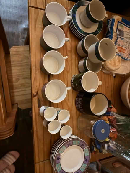 Photo of free Tea cups and saucers (Bradford BD7) #1