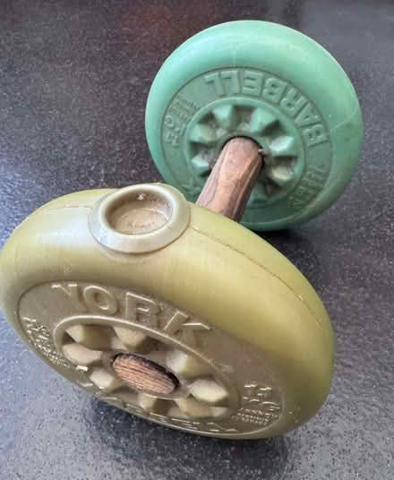 Photo of free 2 hand weights (2 x 1.1kg/2.5lbs) (Becontree RM8) #2