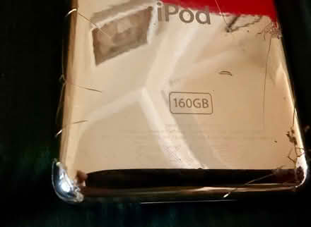 Photo of free Apple 160GB iPod Classic Silver with stand lead & power bank (Welling DA16) #3